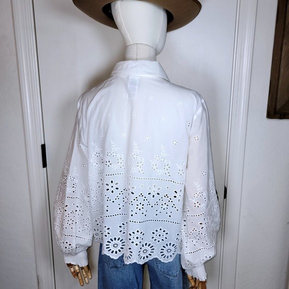Cabi White Eyelet Cotton Blouse Large Romantic Button Up Coastal Chic Top - Picture 5 of 9